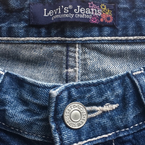 Levi’s Denim short - Picture 3 of 6